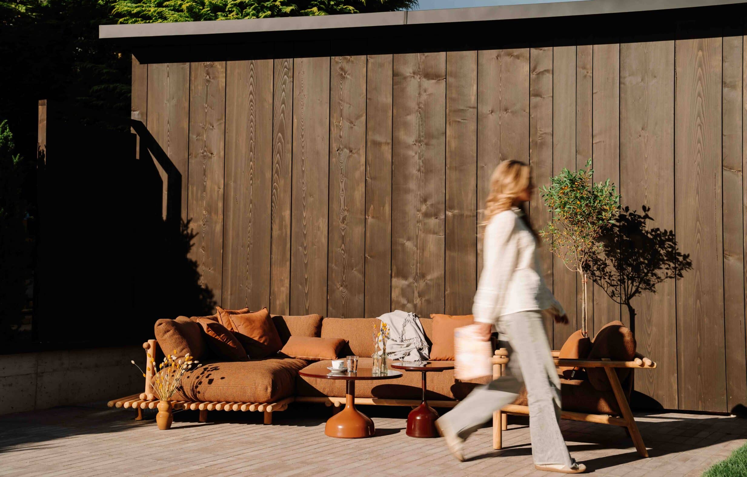 Outdoor Lounge im ARX Hotel